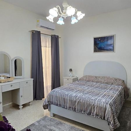 Apartmán Lourdes House San Ġwann Exteriér fotografie